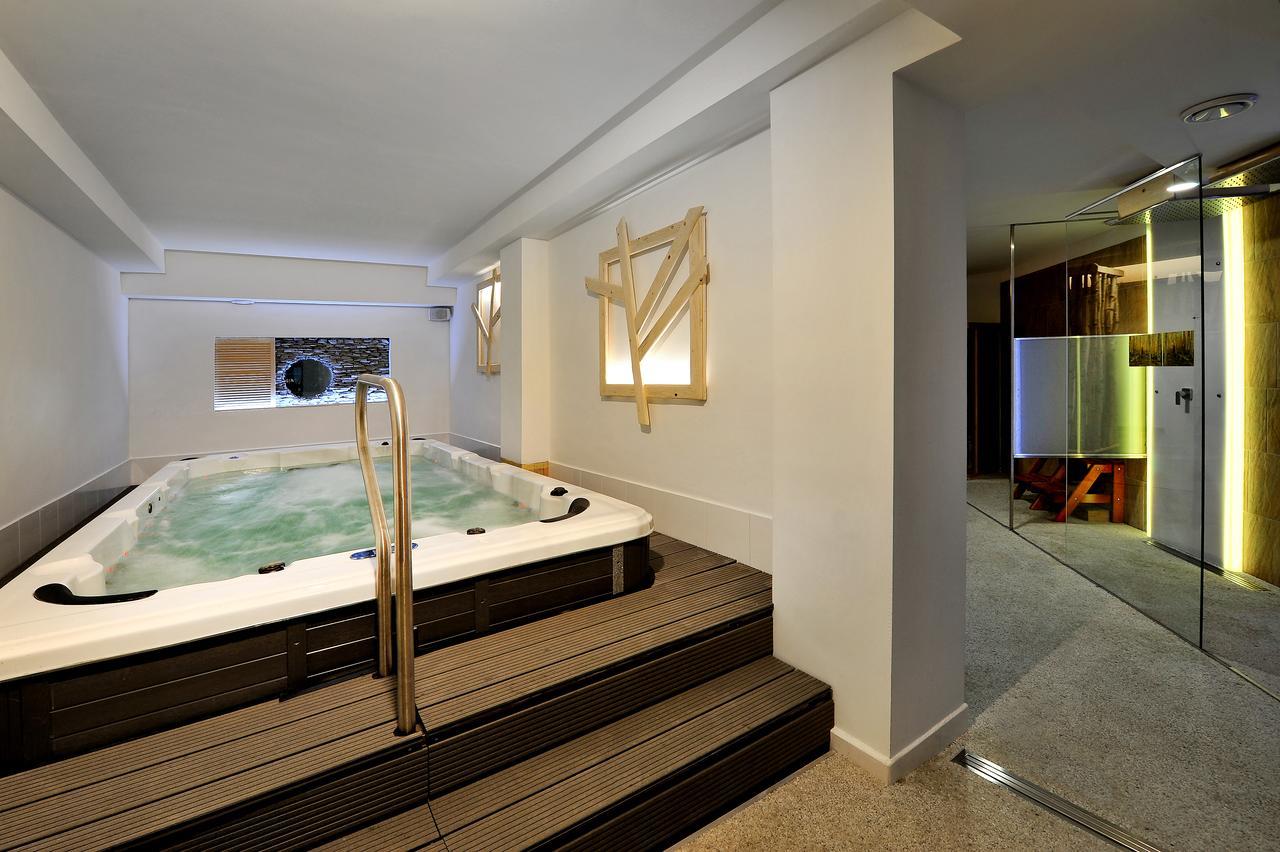 Bel Hostel ตาตรันสกา ลอมนีจา ภายนอก รูปภาพ